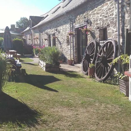 1 Of 3 Delightful Gites With Pool In The Beautiful Mayenne Countryside.